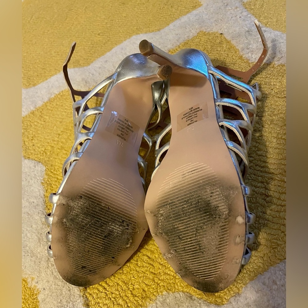 Steve Madden Silver Heels - Picture 6 of 9
